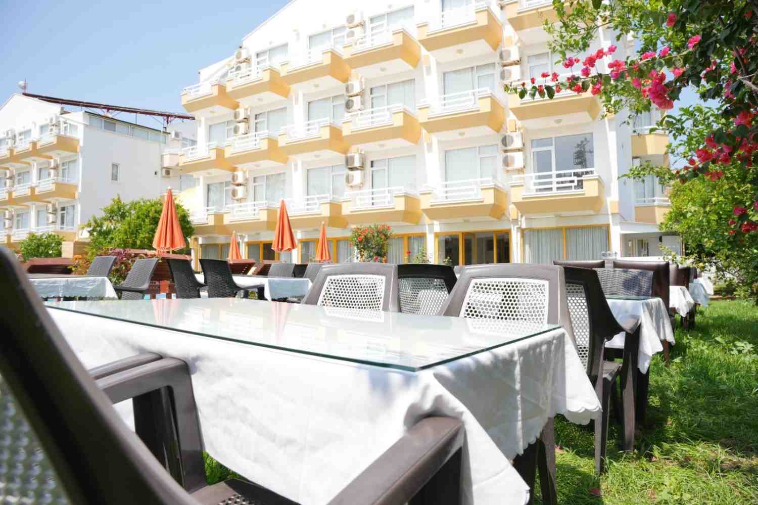 Alanya’da Değerlerinizle Uyumlu Bir Tatil: Güvenli Aile Konaklaması Rehberi